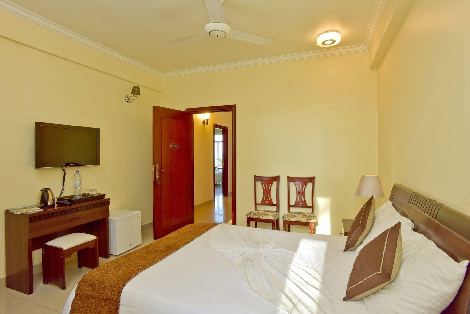 Crystal Beach Inn Male Luaran gambar